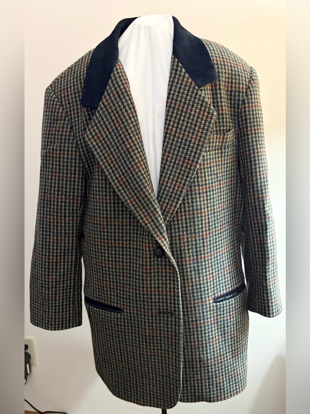 International Scene Vintage Women’s Blazer